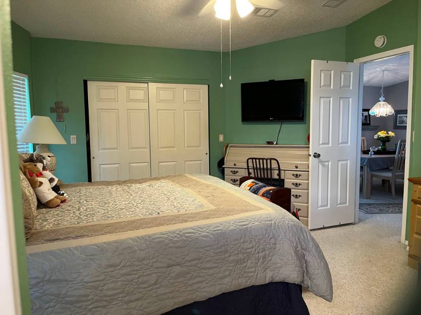 2417 Crooked Stick Drive a Winter Haven, FL Mobile or Manufactured Home for Sale